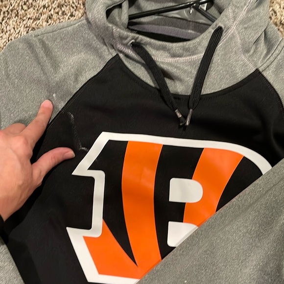 Bengals hoodie (read description) - Picture 3 of 9
